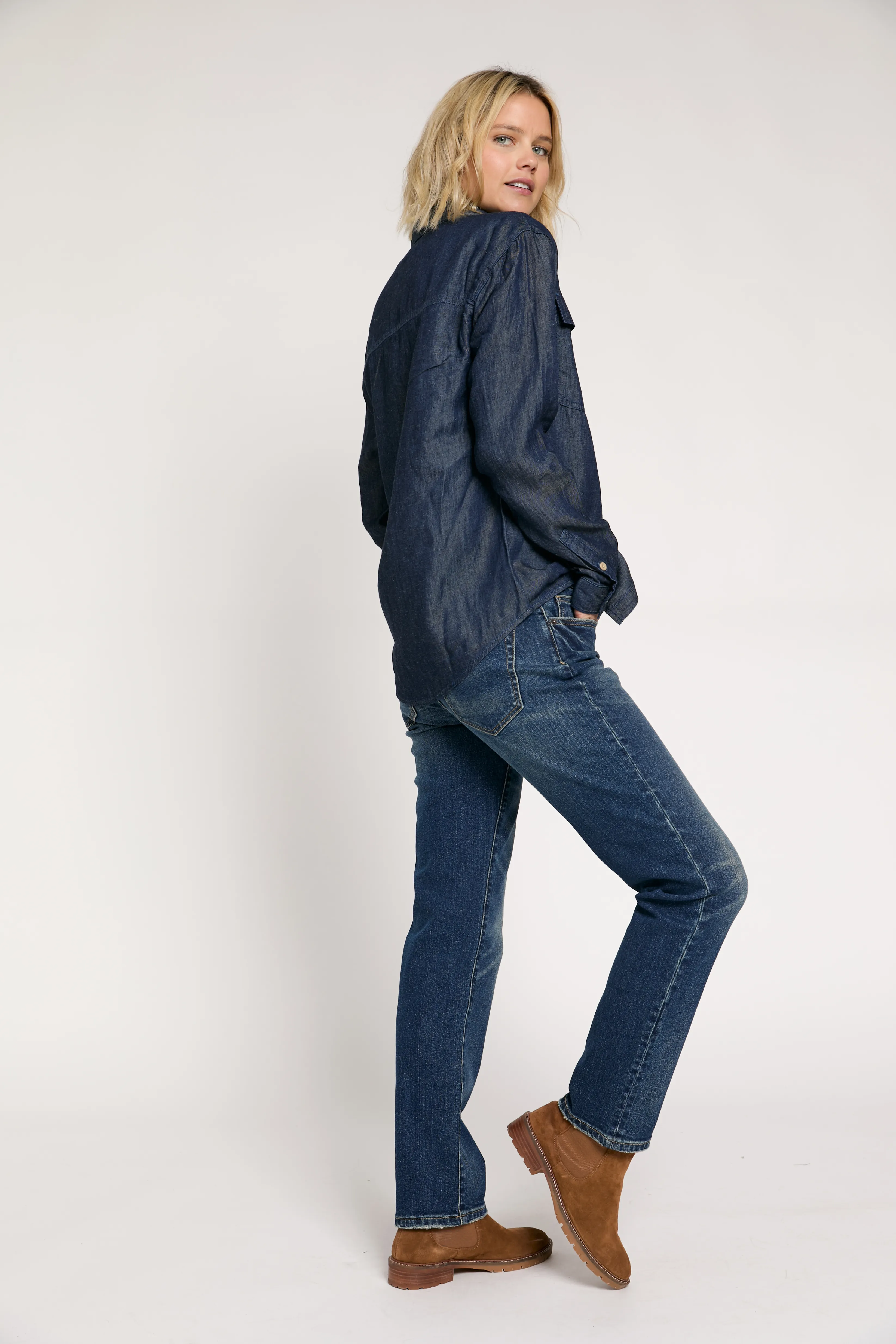 Chester Low Rise Slim Straight Dark Aged Vintage