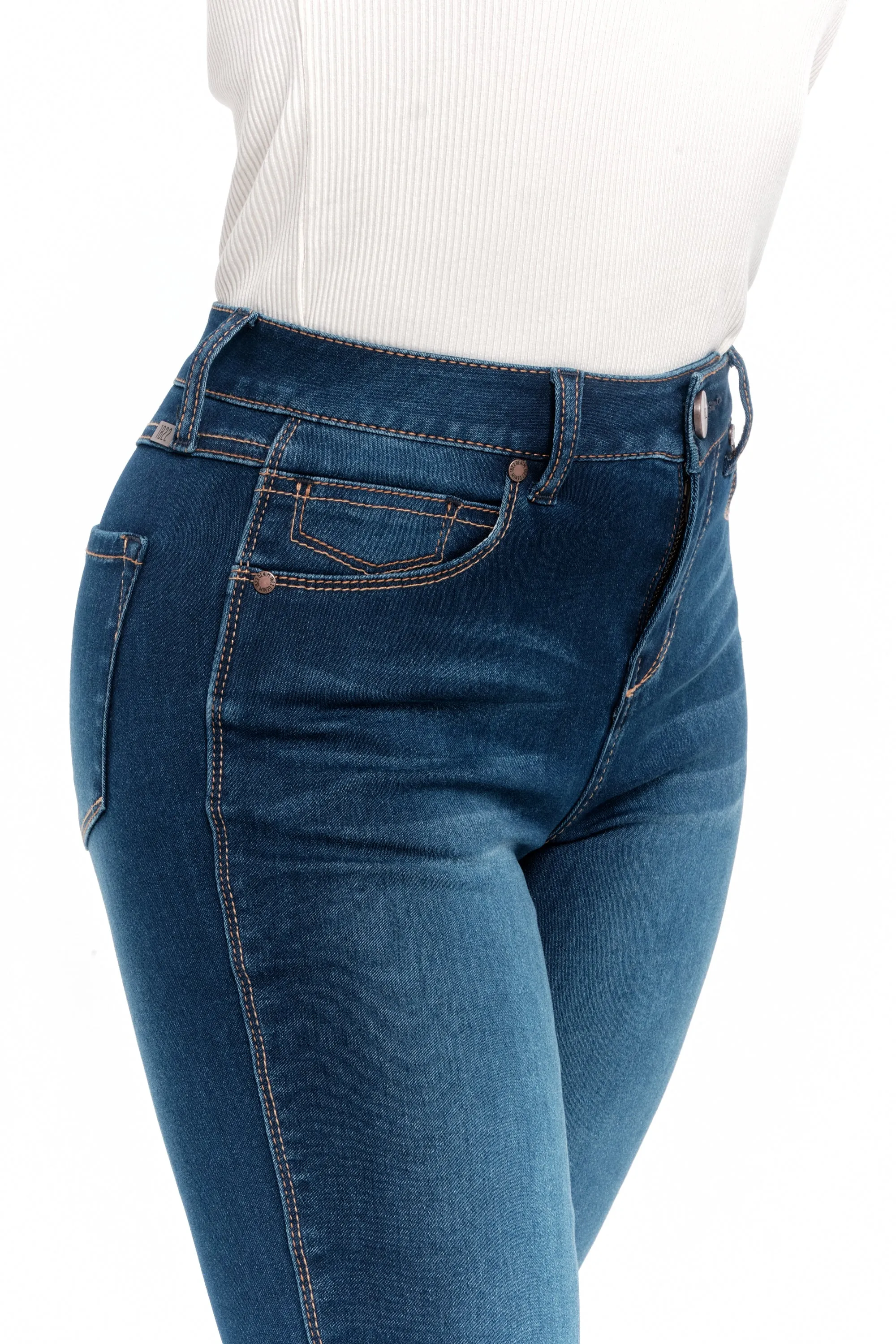 Gia Petite Ankle Skinny in Lennox
