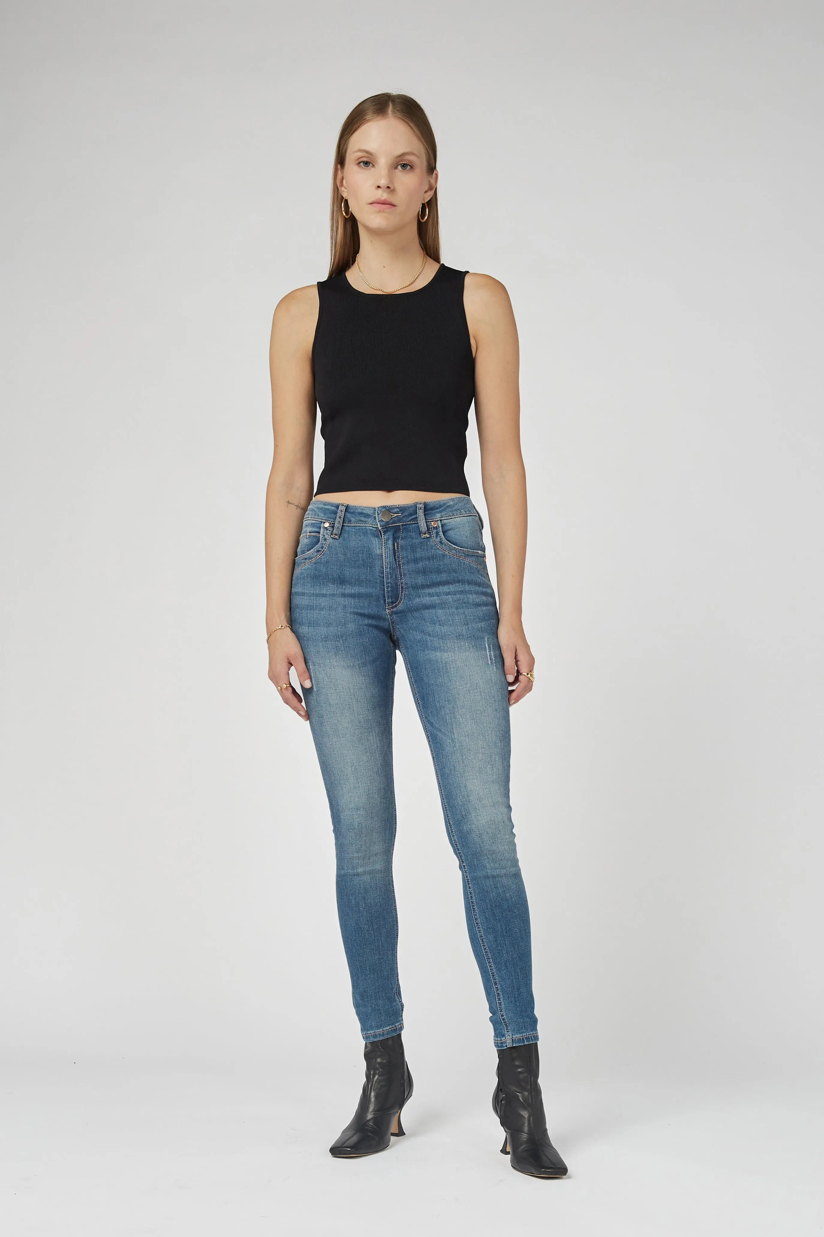 Lauren Mid Rise Insider Jeans