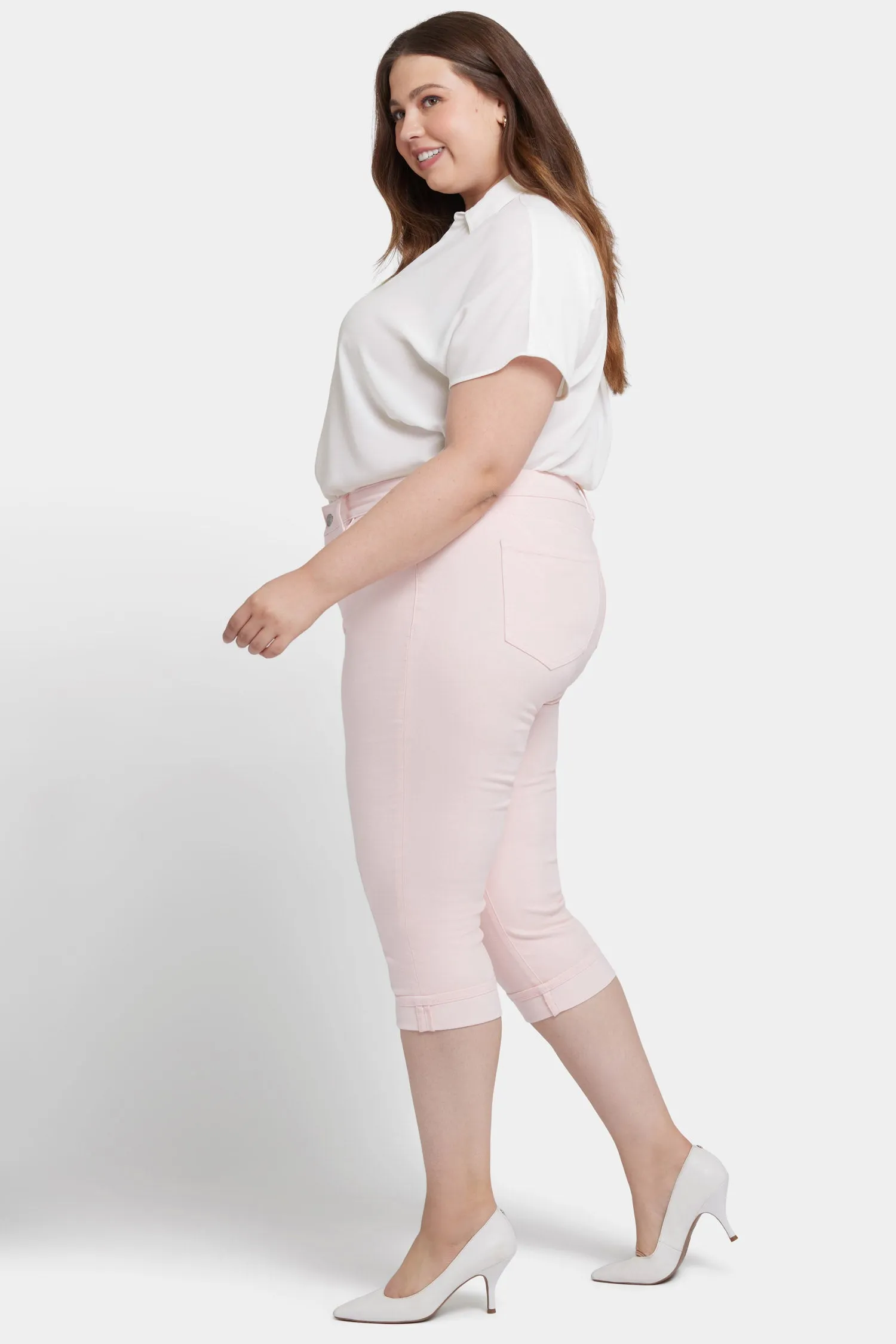 Marilyn Straight Crop Jeans In Plus Size - Crystal Pink