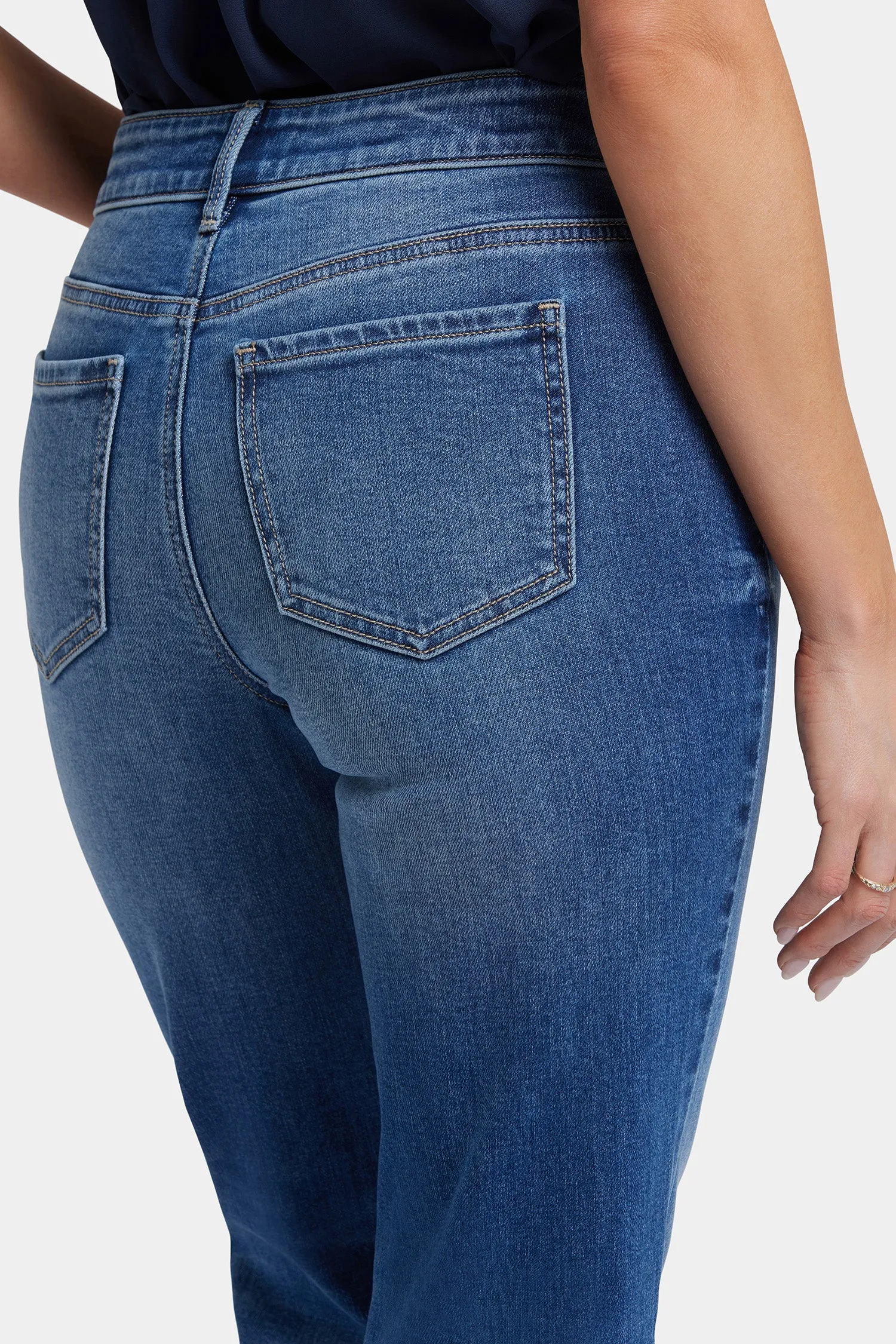 Marilyn Straight Jeans In Petite - Picasso Lake