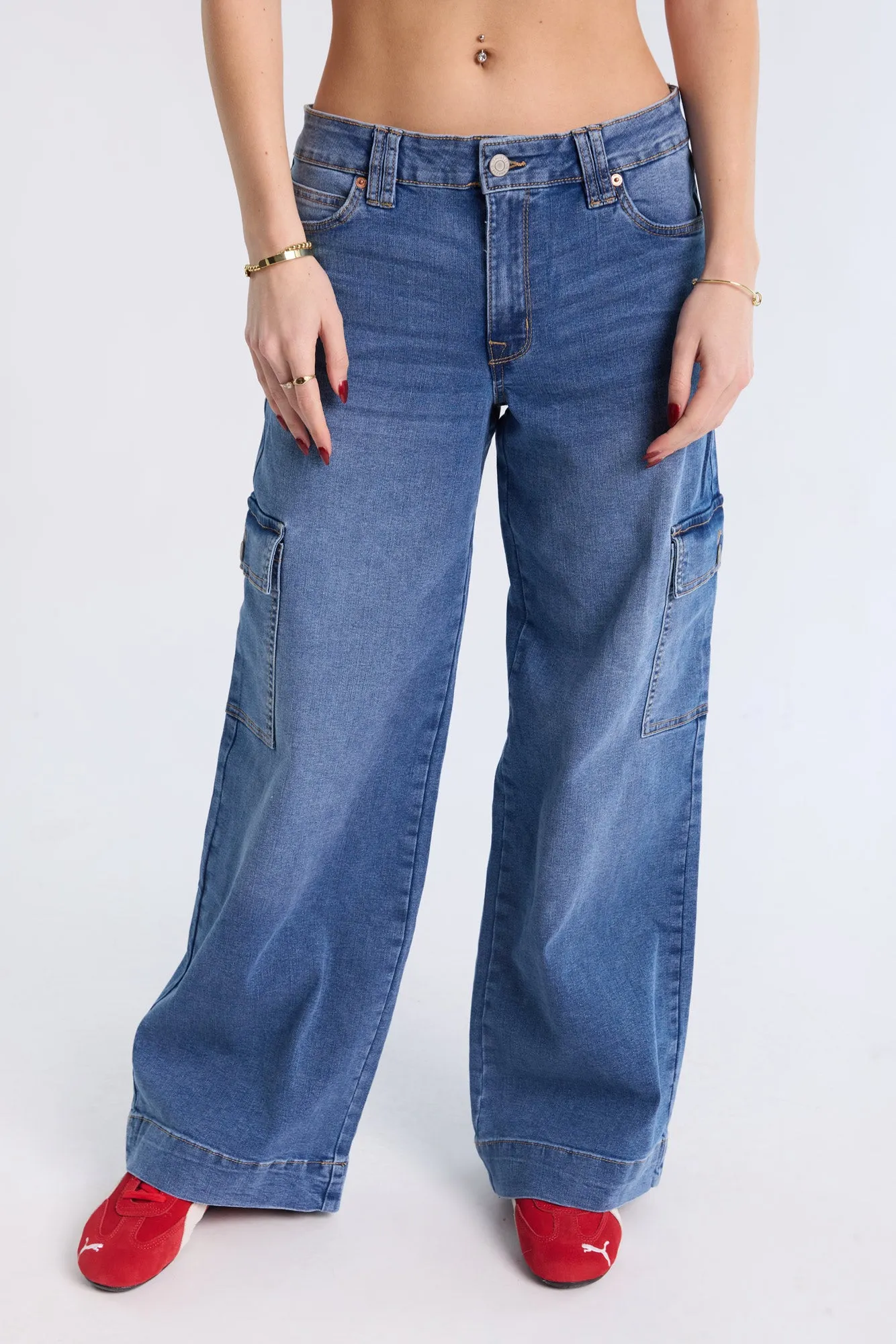 Mid Rise Cargo Wide Leg Jeans
