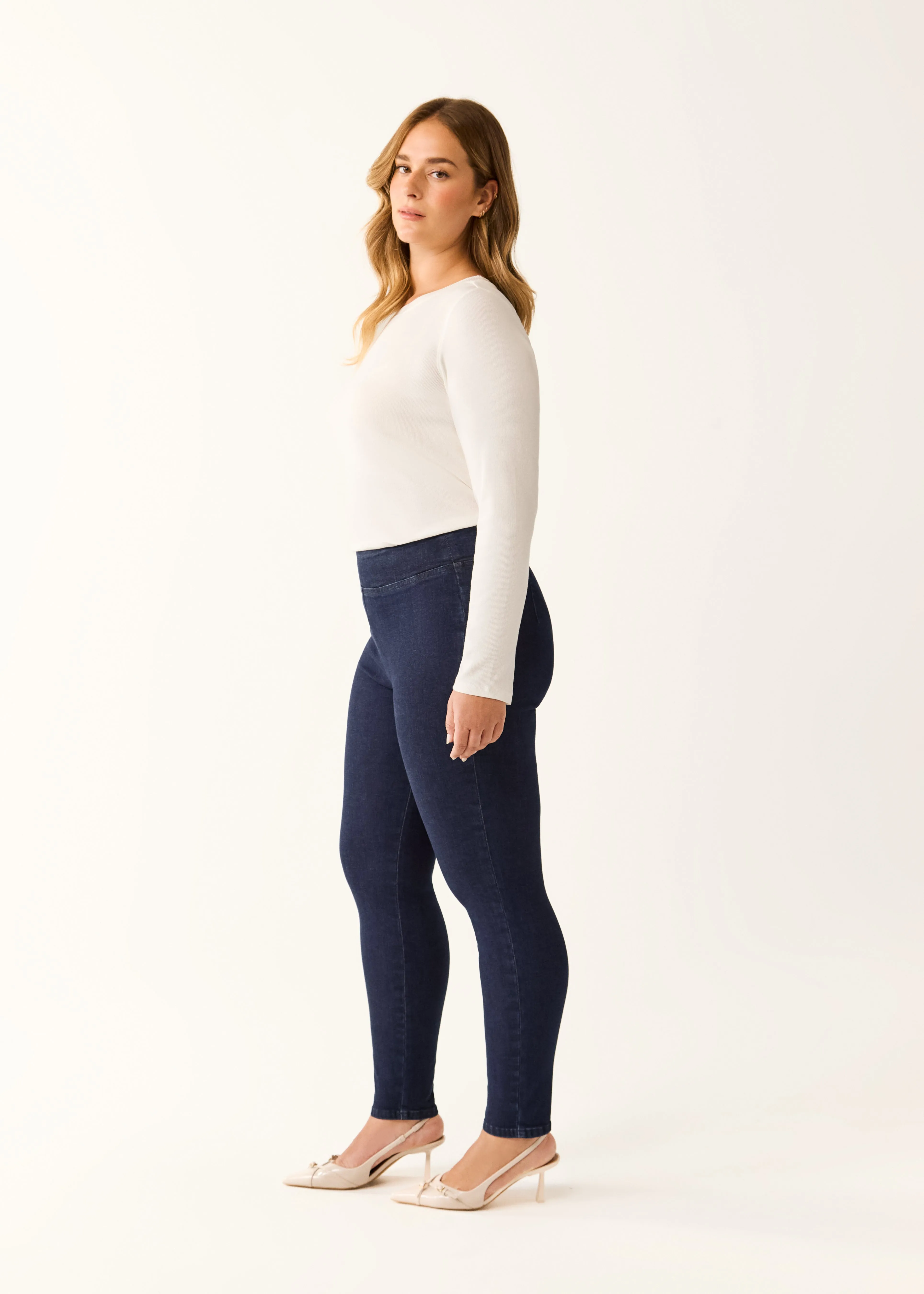 Pull-On Slim Ankle Denim