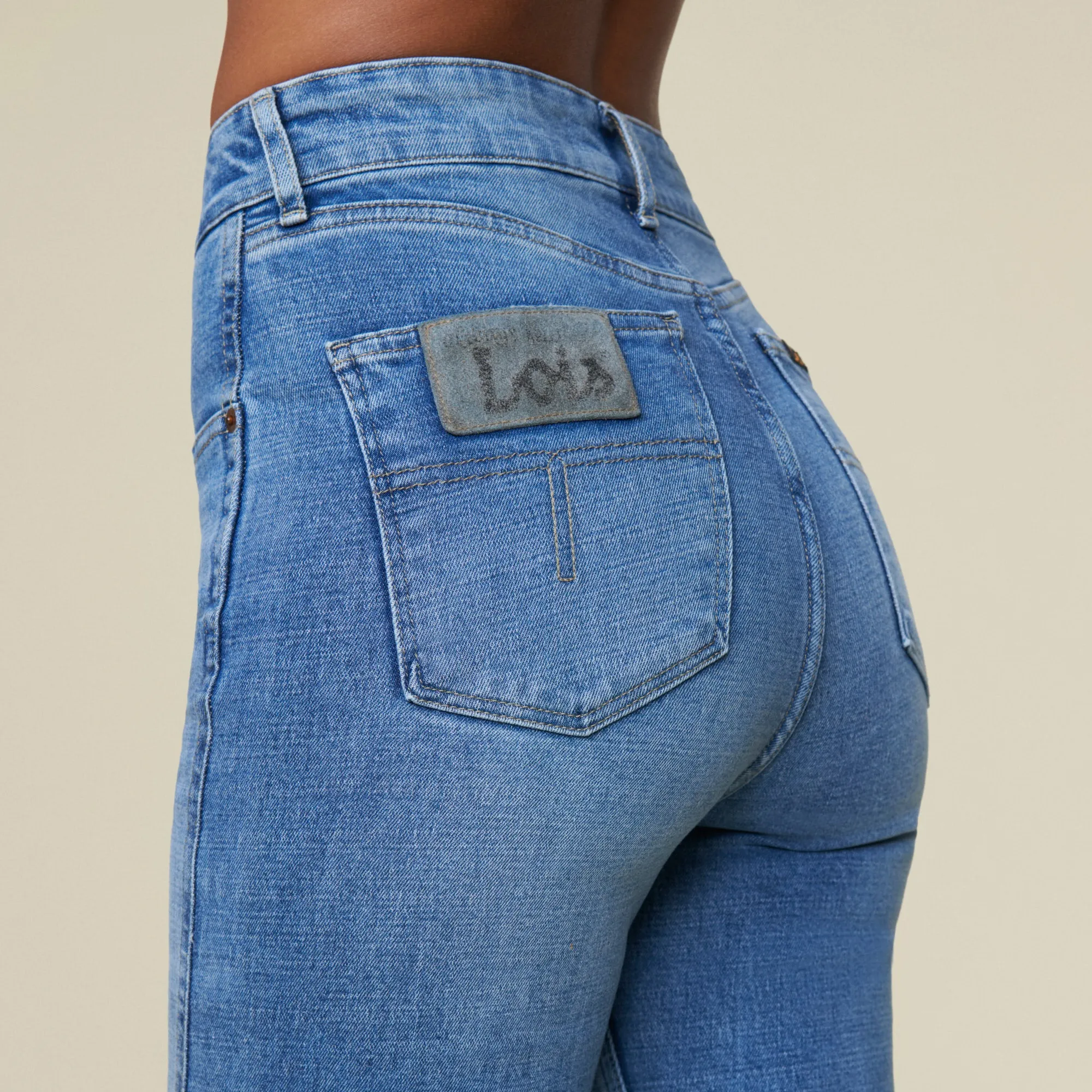 Ria Bull Vintage - High Rise Straight Fit