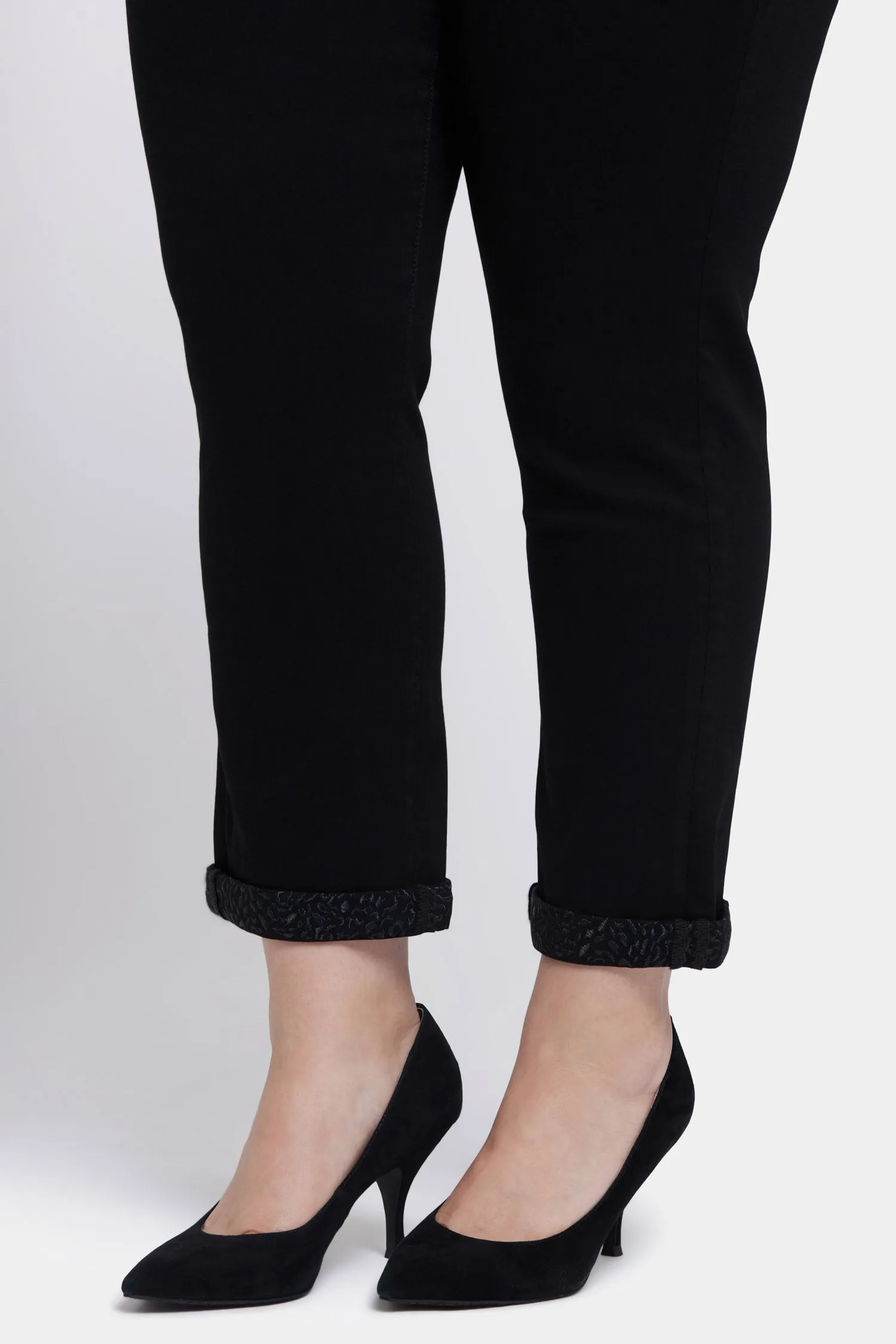 Sheri Slim Ankle Jeans In Plus Size - Black Rinse