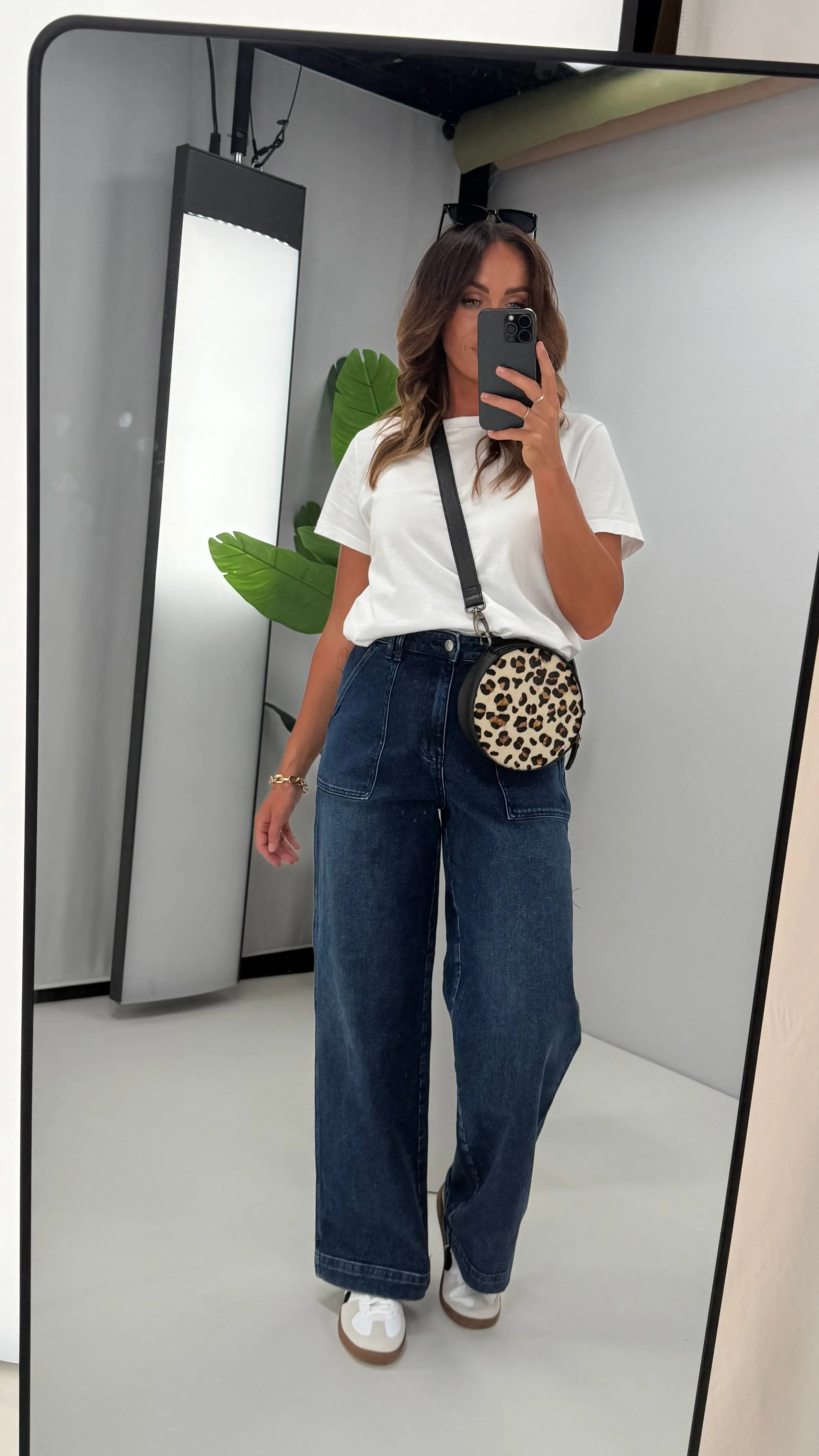 Shine On Label Noah Wide Leg Patch Pocket Jeans Indigo
