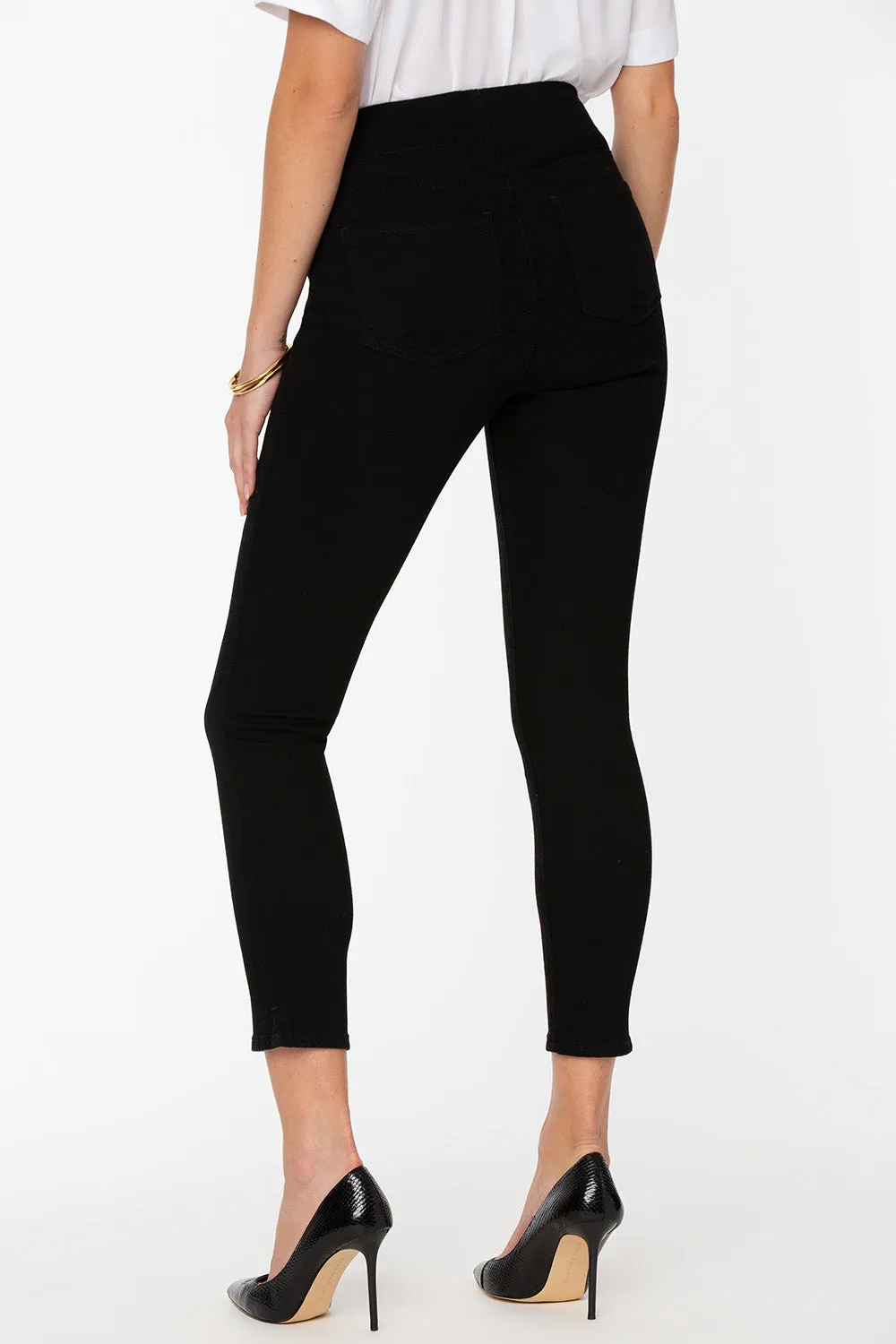 Skinny Ankle Pull-On Jeans In Petite - Black