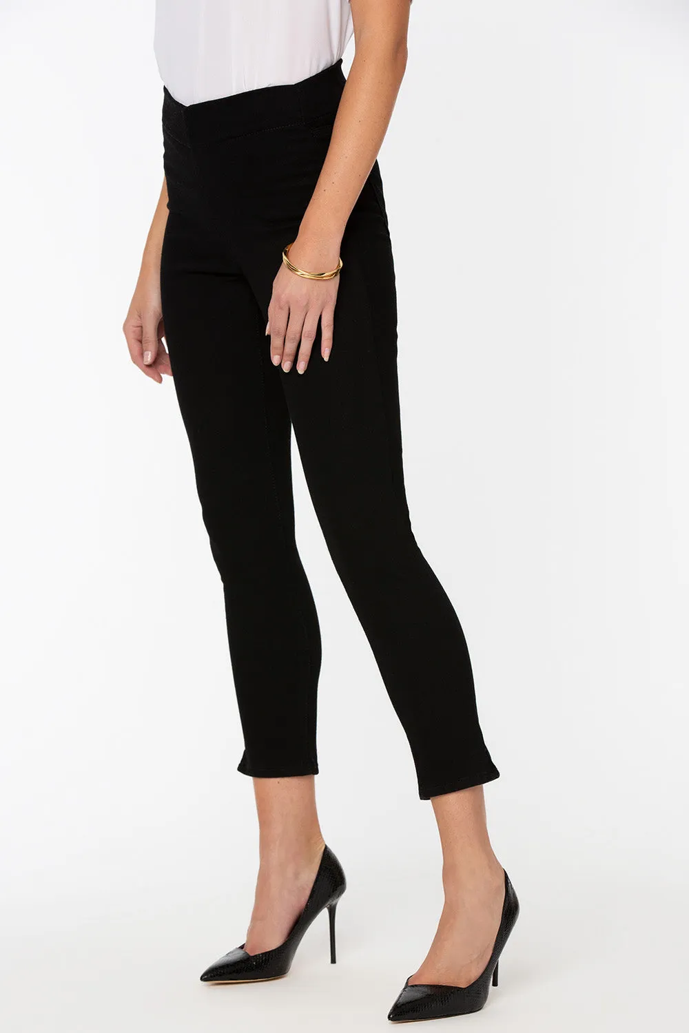 Skinny Ankle Pull-On Jeans In Petite - Black