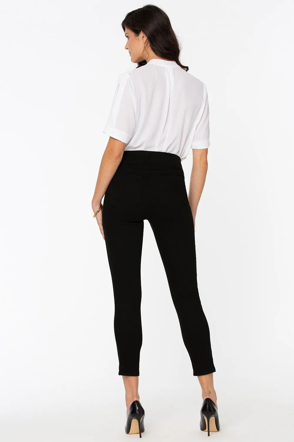 Skinny Ankle Pull-On Jeans In Petite - Black