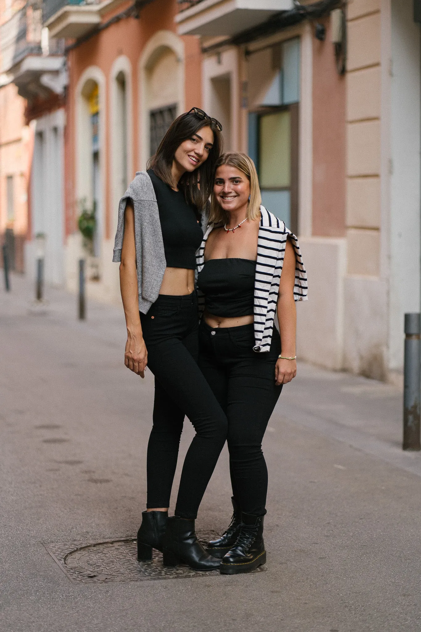 SKINNY MID RISE - BLACK