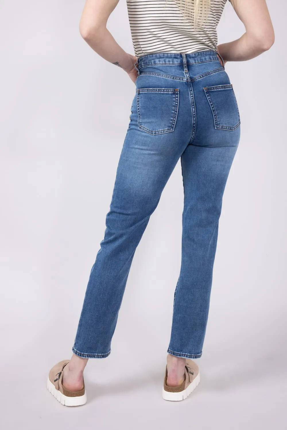 Thread & Supply Mid Rise Adrian Cigarette Straight Jeans for Women | B2373DEKTS-DARKWASH